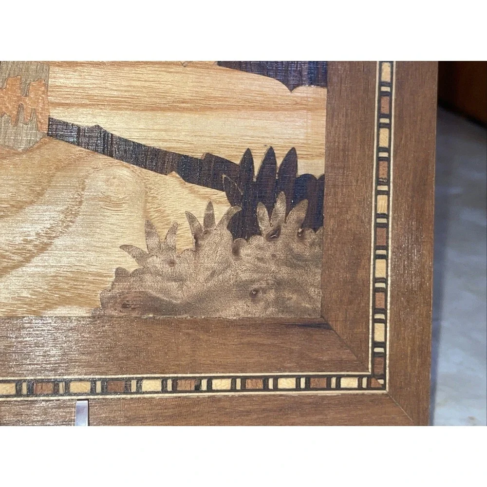 Stunning! Vintage Italian Marquetry Inlay Woodwork‎